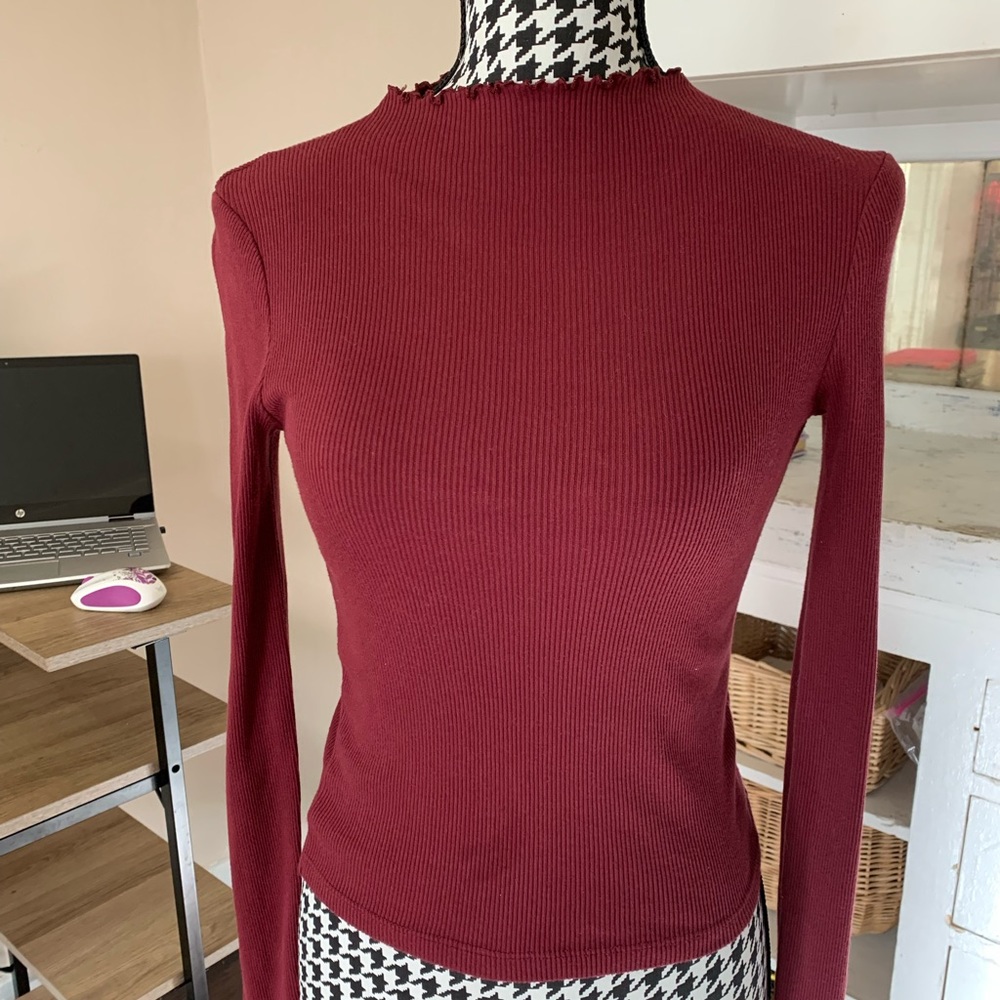 Long sleeve maroon shirt 💜